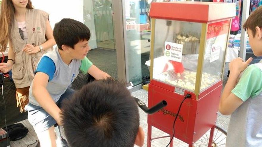 Infants de Sant Vicenç posant a prova les &#039;bicicrispetes&#039;