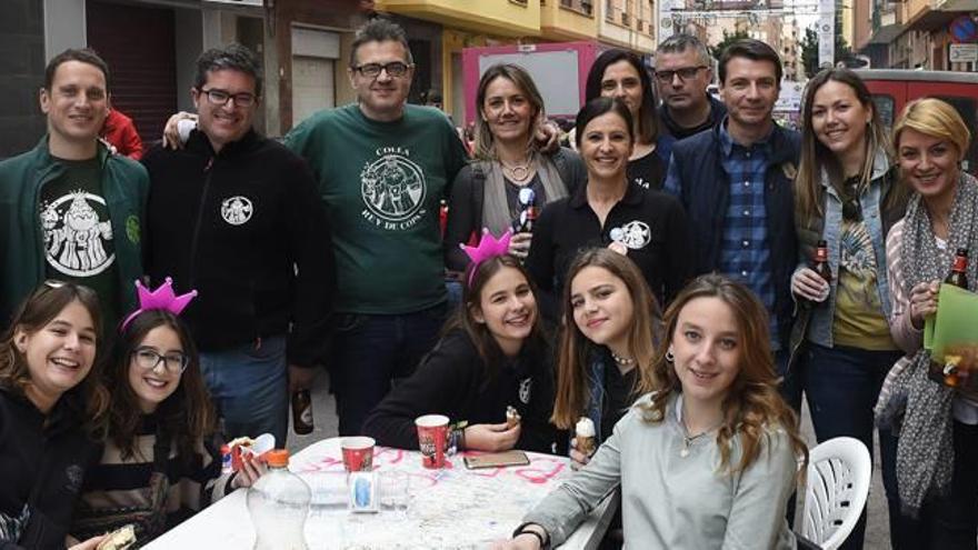 El colectivo, el pasado lunes en la calle Benicarló, donde está su sede.