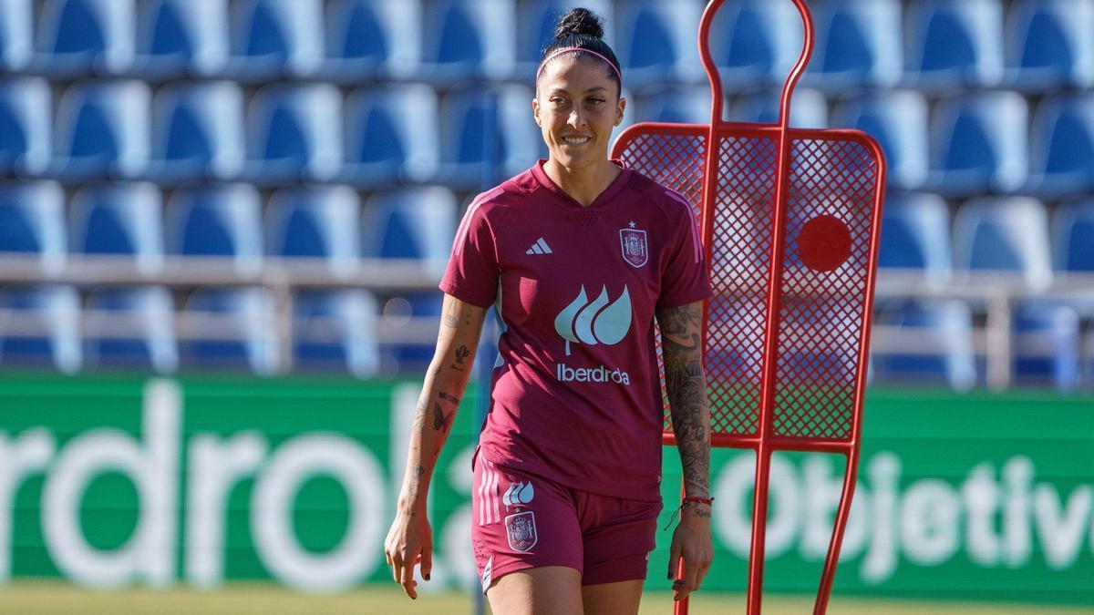 Entrenamiento en Tenerife de la selección española previo al partido contra Dinamarca