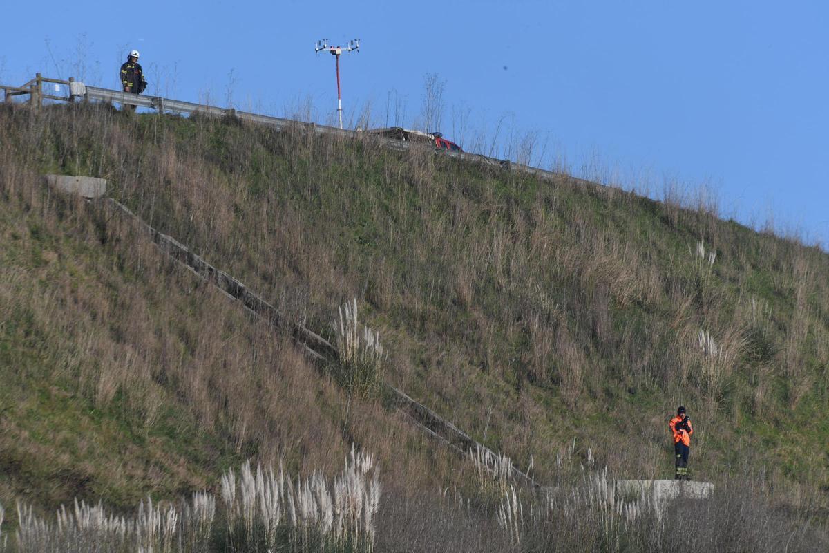 Dispositivo de caza del jabalí en el aeropuerto de Alvedro