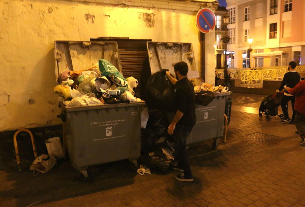 Basura acumulada desde el inicio de la huelga de limpieza en Málaga