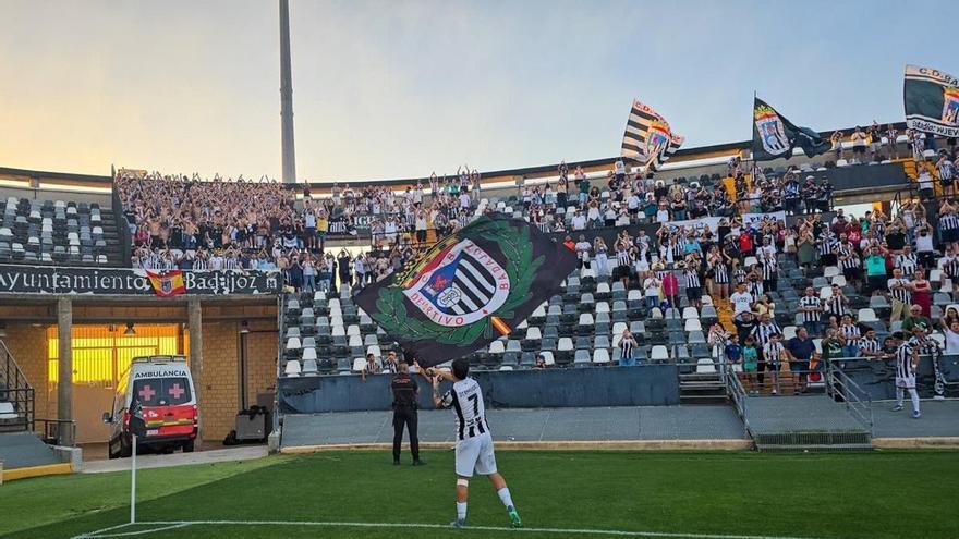 Dulce empate para un Badajoz que jugará por el ascenso