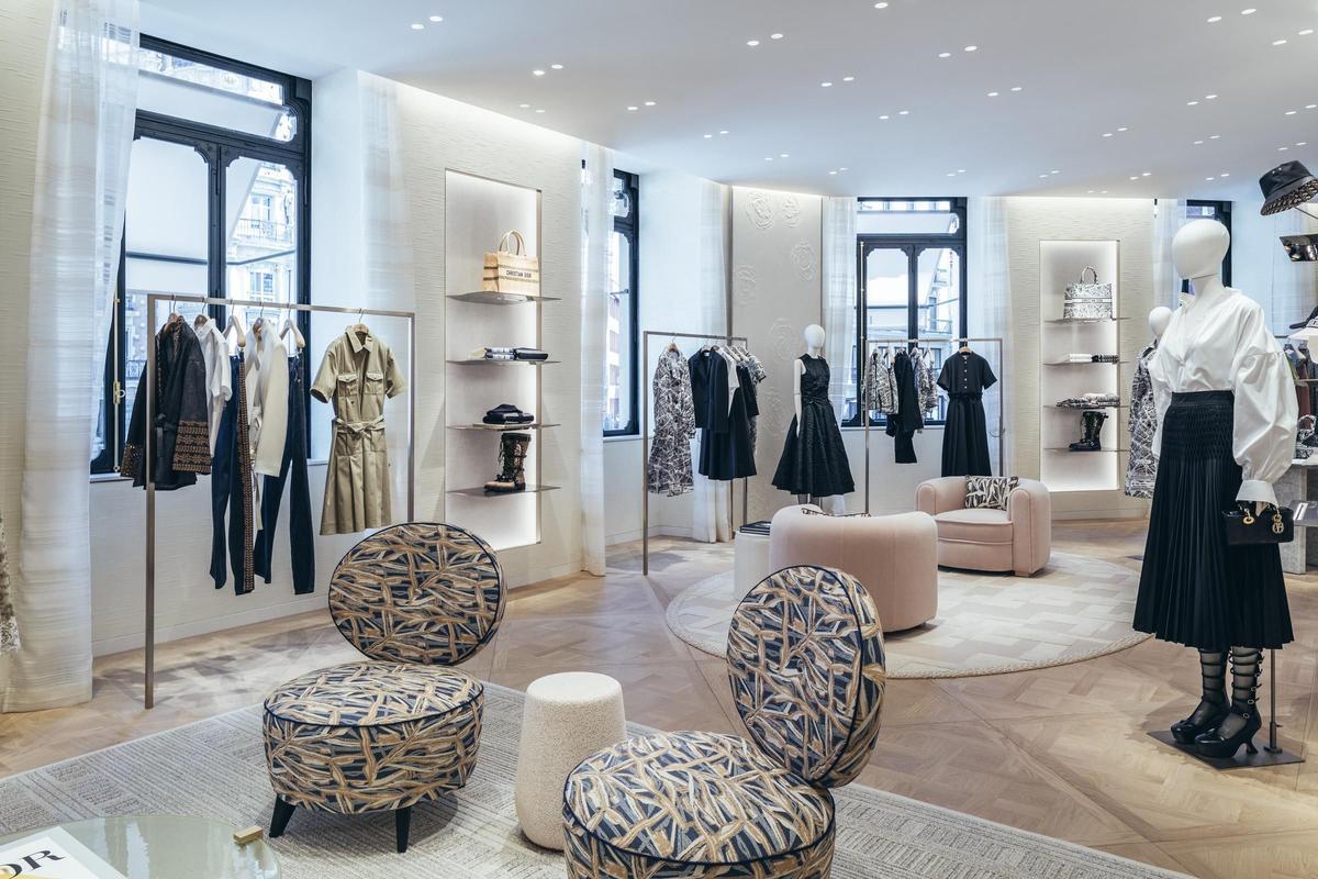 La luz de la Boutique Dior en Galería Canalejas de Madrid