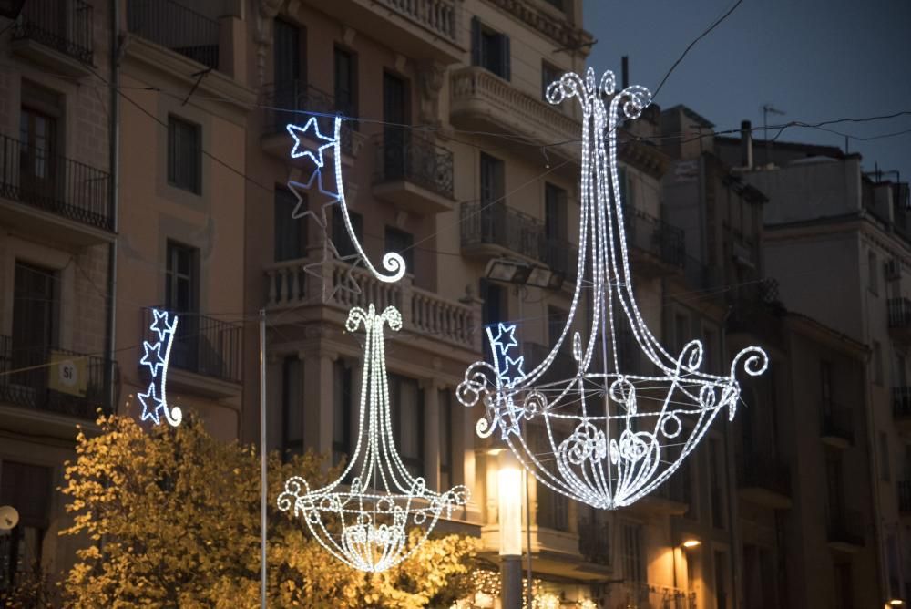 Els llums de Nadal arriben més lluny a Manresa