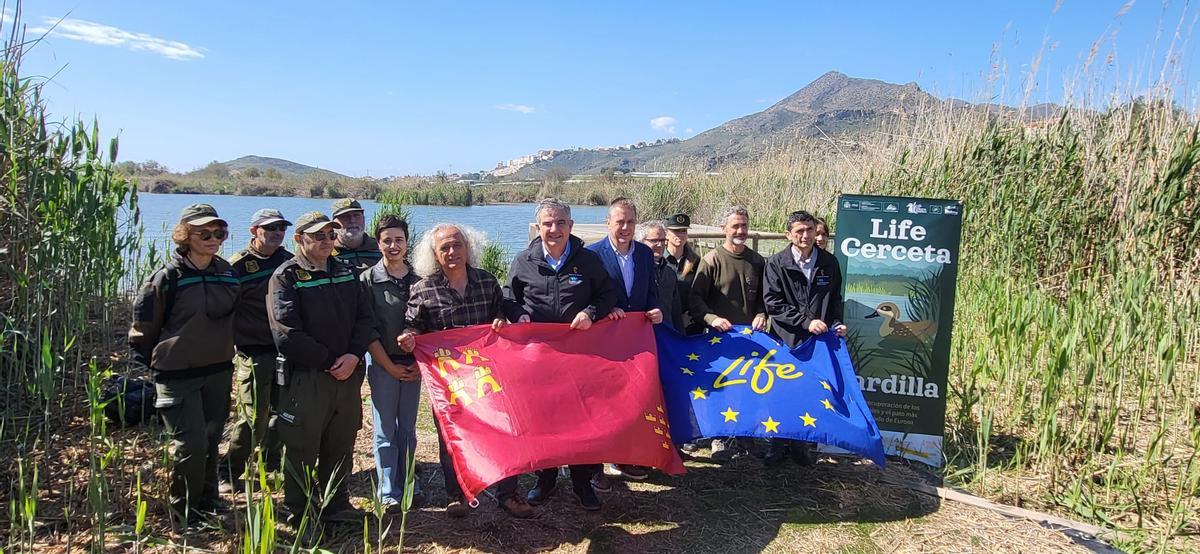 El consejero Juan María Vázquez, junto a representantes de organizaciones que participan en el proyecto como socios