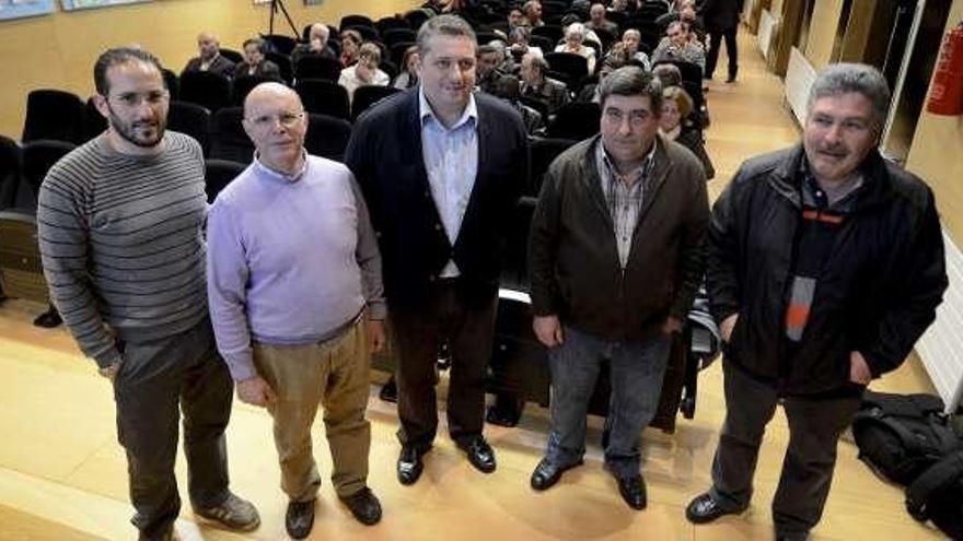 Voluntarios de Banco de Alimentos, durante la reunión.  // Brais Lorenzo