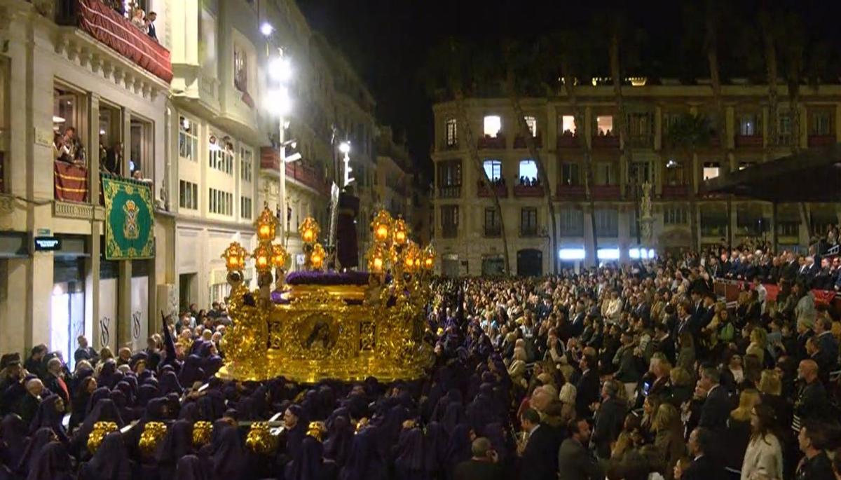 Bendición del Nazareno del Paso en la plaza de la Constitución.