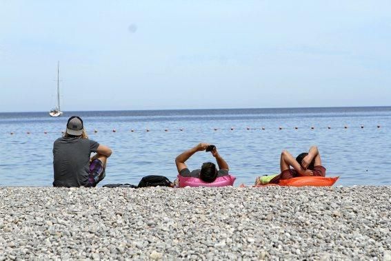 Im Torrent de Pareis, einer der größten Touristenattraktionen der Insel, stapeln sich die Besucher. Seit Wochen schafft keiner den Müll weg, auf der berühmten Serpentinenstraße staut sich der Verkehr, am Ufer haben Taschendiebe leichtes Spiel. Es ist ein Albtraum, sagen die Anwohner.