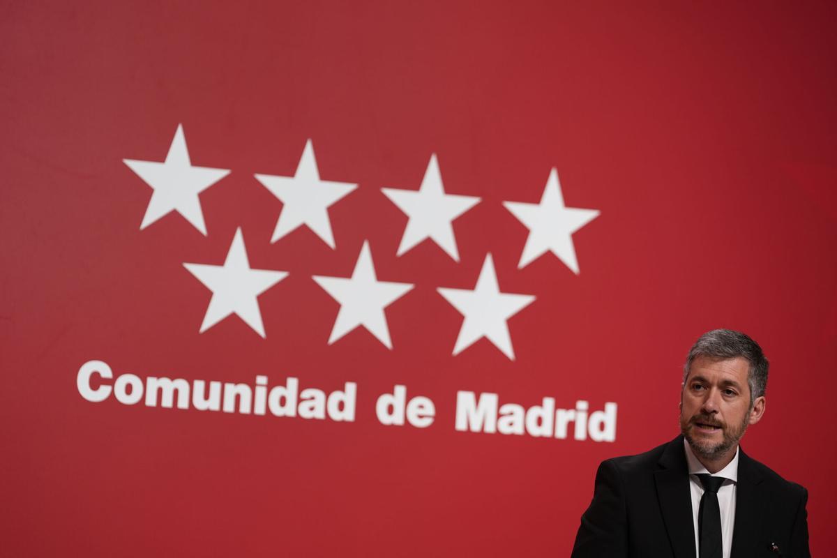 El consejero de Presidencia, Justicia y Administración Local de la Comunidad de Madrid, Miguel Ángel García Martín, en rueda de prensa.
