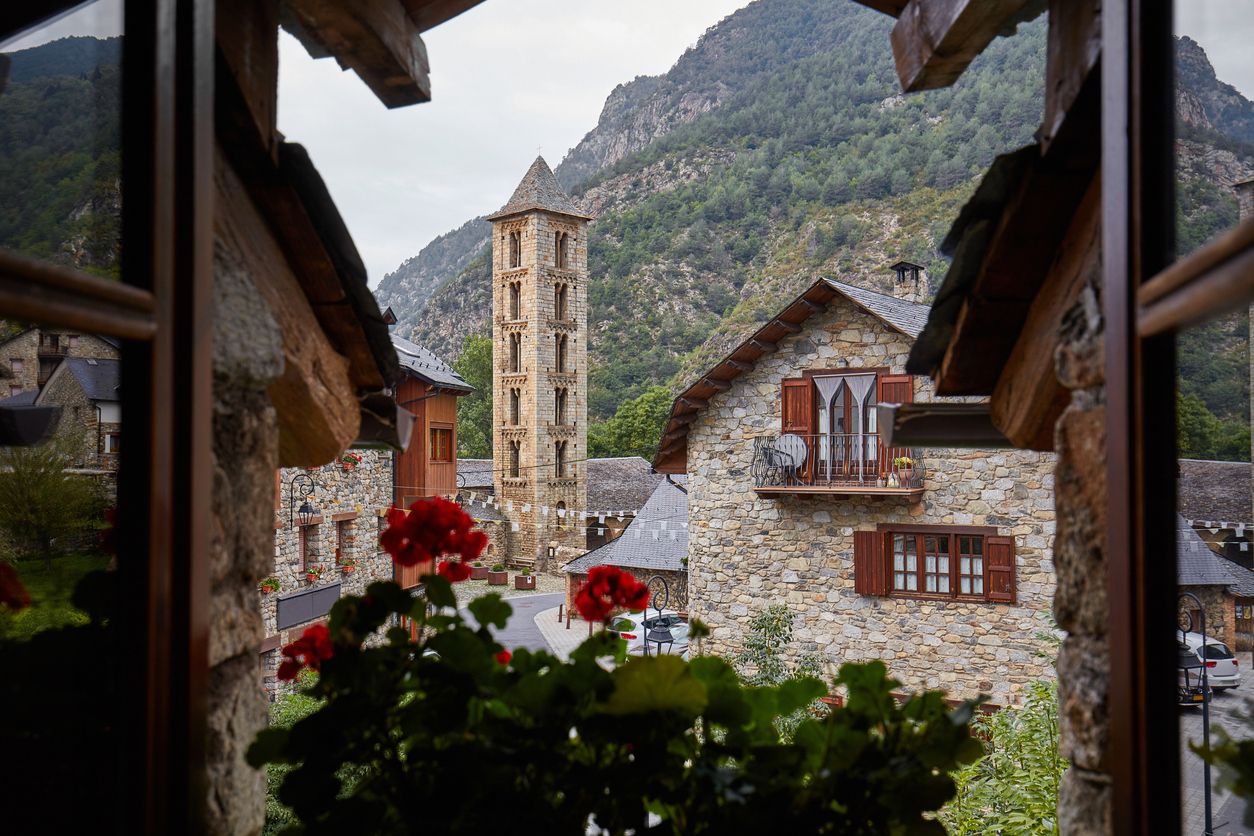 Es el valle con los pueblos medievales más bonitos de Cataluña.
