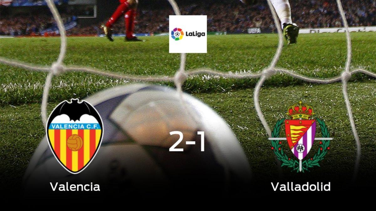 Los tres puntos se quedan en casa tras la victoria del Valencia frente al Real Valladolid (2-1)