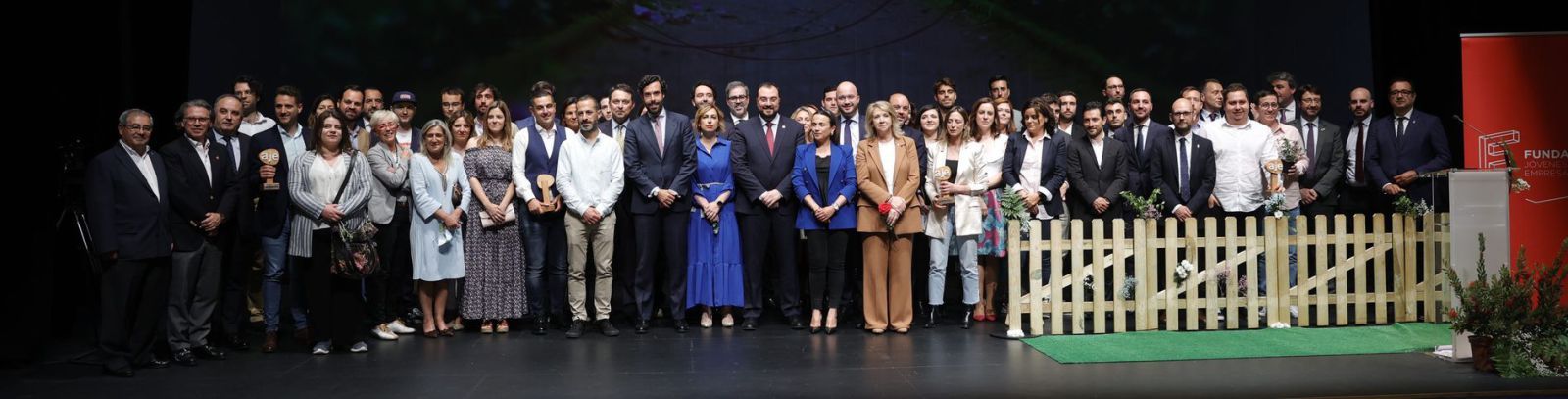 Foto de familia de la gala de AJE. |  M. L.