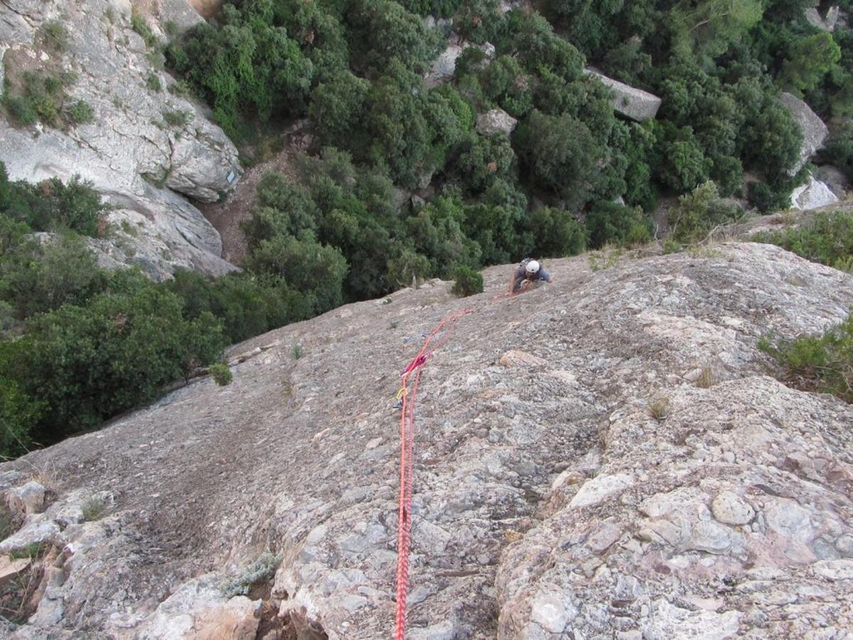 Imatge d'un escalador a Sol Solet, a la Miranda de Can Jorba