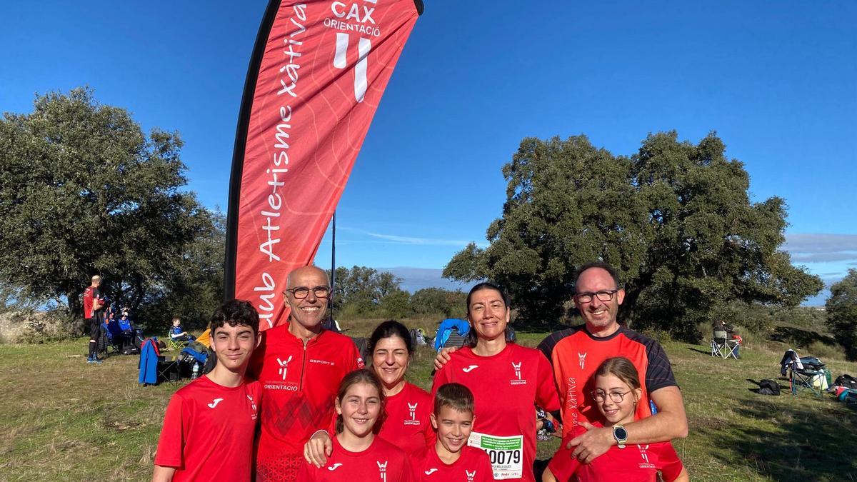 Atletas del CAX Orientació en la prueba de Extremadura.
