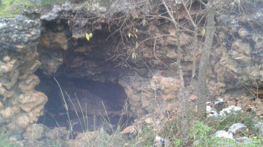 Fallece un hombre tras ser rescatado en una cueva de Xàtiva
