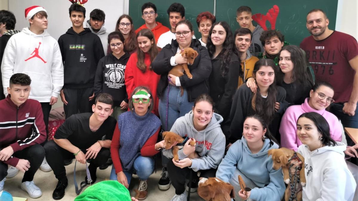 Varios cans da Protectora de Animais do Morrazo
atoparon familias de adopción grazas ao seu paso polas aulas.