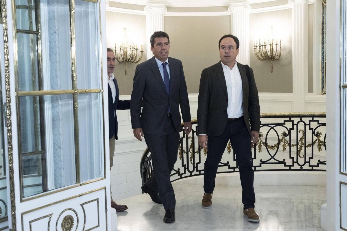 Associacions de víctimes veuen en Pérez Llorca «el candidat de Vox»