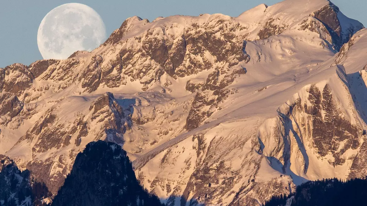 Ni Sierra Nevada ni Baqueira: estos son los destinos que recomienda 'The Guardian' para esquiar este invierno