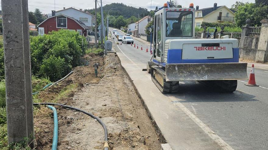 Bergondo empieza las obras de reparación en el vial de A Lagoa | LOC