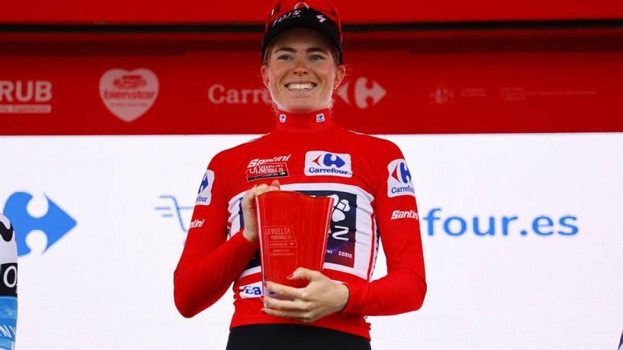 Vollering gana la Vuelta femenina como dominadora del ciclismo mundial