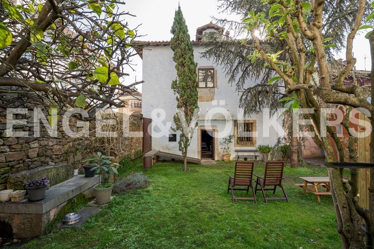 Casa en venta en Luanco, Asturias