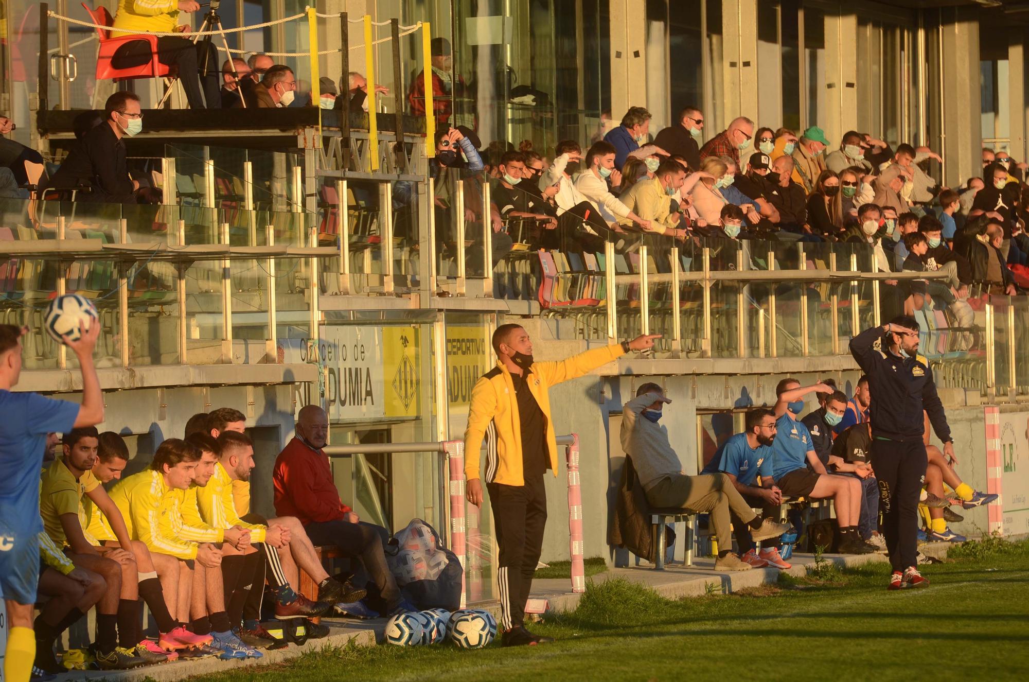 El Cambados se lleva un derbi de infarto en A Senra