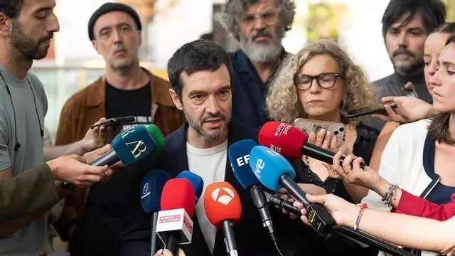 Bustinduy: “Tanta bandera y cuando viene un fondo buitre extranjero a echar a una familia de su casa, ¿a quién defienden?”