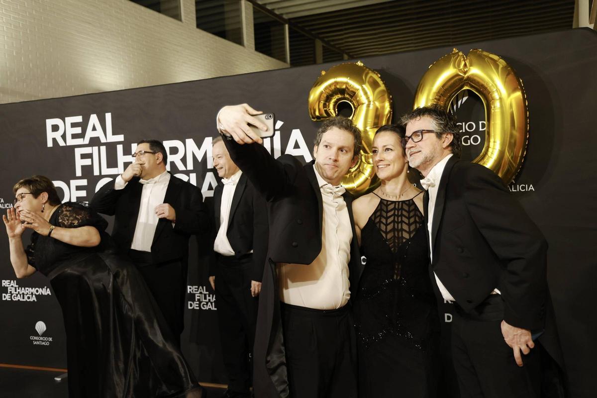 Un selfie que prueba el buen ambiente durante la celebración en el Auditorio de Galicia.
