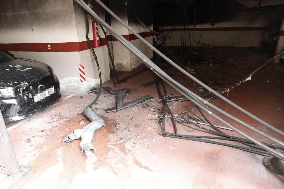 Incendio en una cochera de Cala Mayor