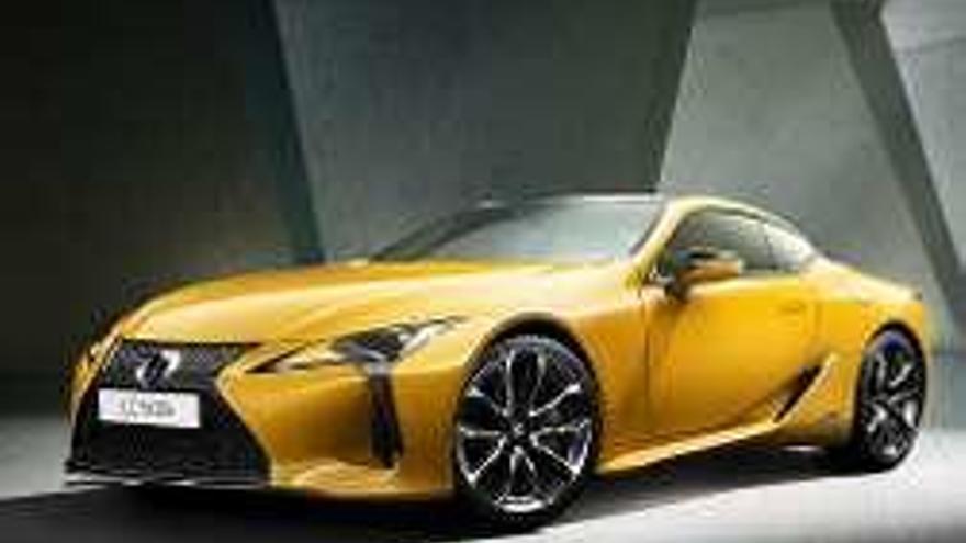 LC 500h Yellow Edition.