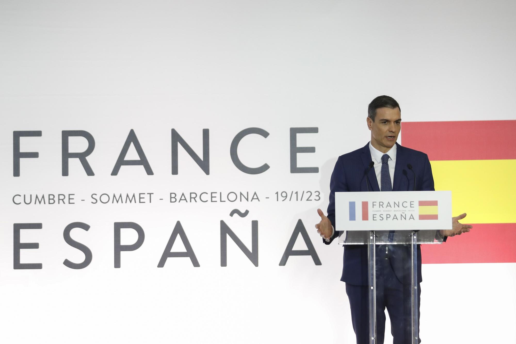 Pedro Sánchez comparecen en RP en Barcelona