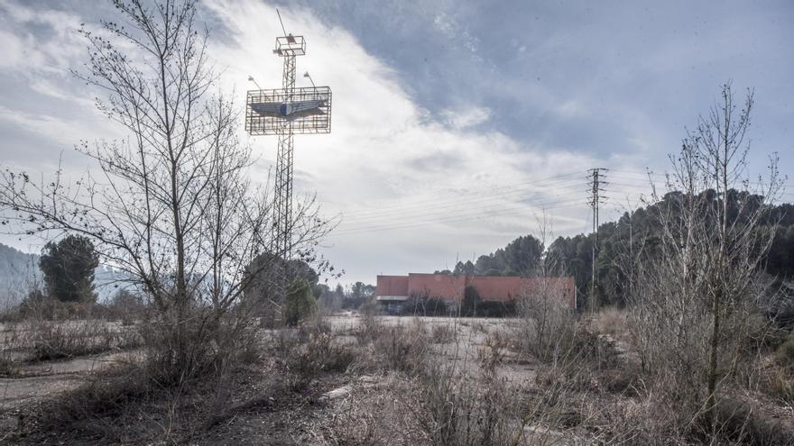 La discoteca Pont Aeri de Manresa, que serà enderrocada com a part del projecte