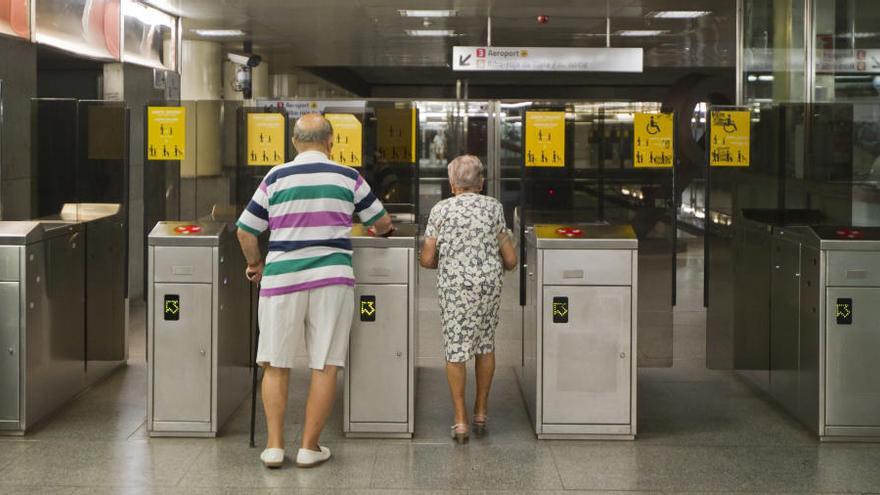 FGV oferta 48 plazas de empleo para agentes de estaciones en Metrovalencia durante las Fallas