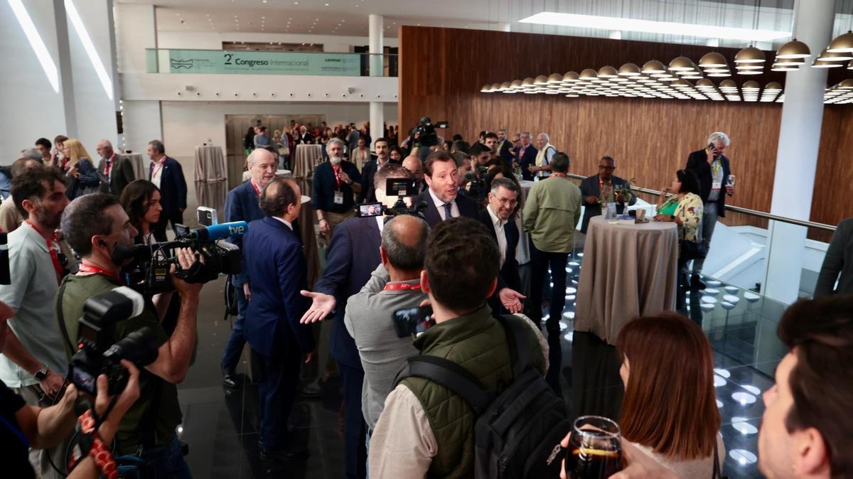 Óscar Puente asiste en Alicante al segundo Congreso Internacional de Patrimonio de Obra Pública