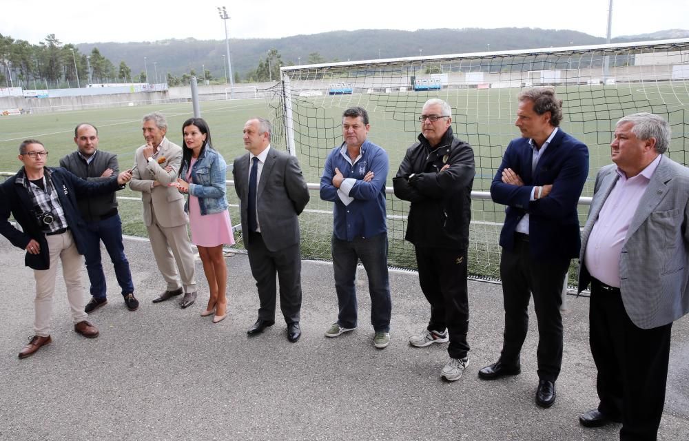 Mouriño visita el campus del Celta en Mos