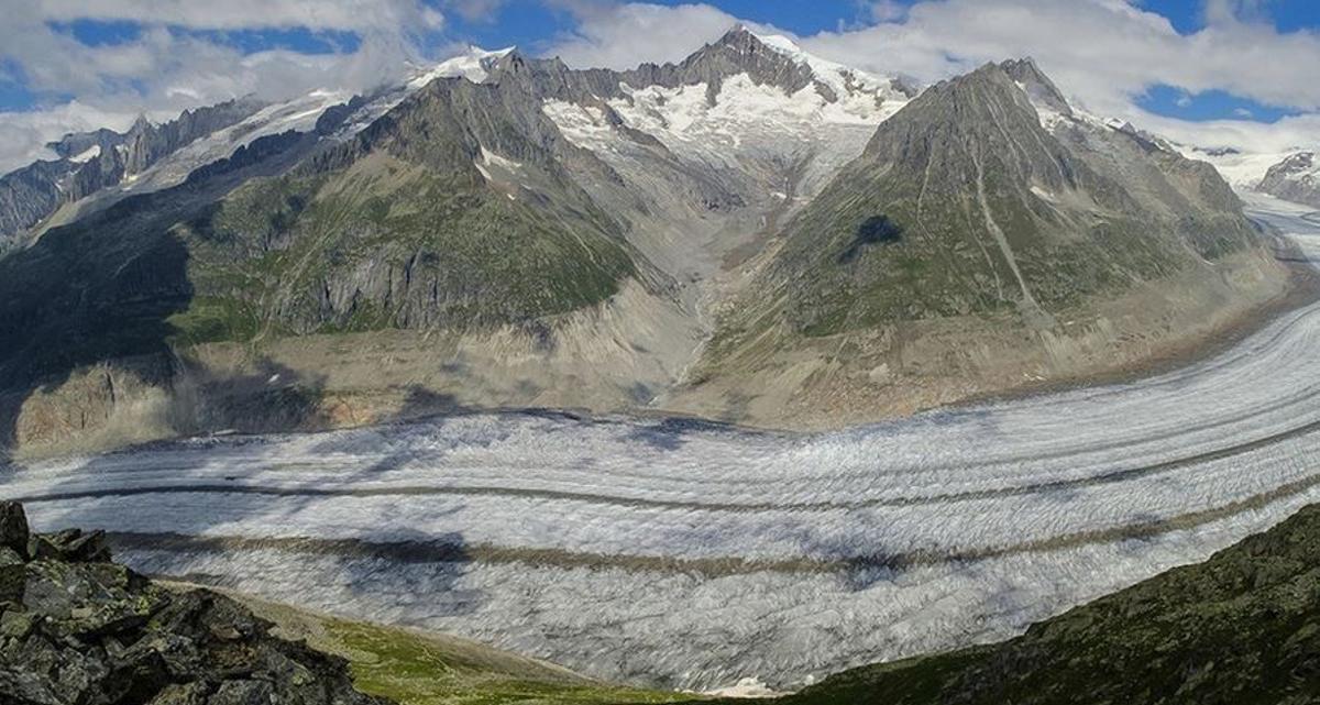 El desglaç d’una glacera descobreix les restes d’un avió perdut als Alps