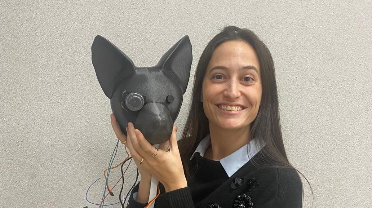 María Ruiz.
