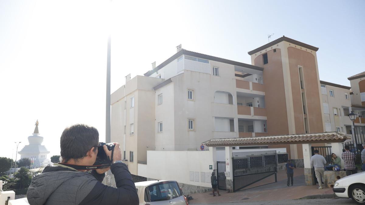Edificio en Benalmádena el que ha sido asesinada una mujer por su hermano.