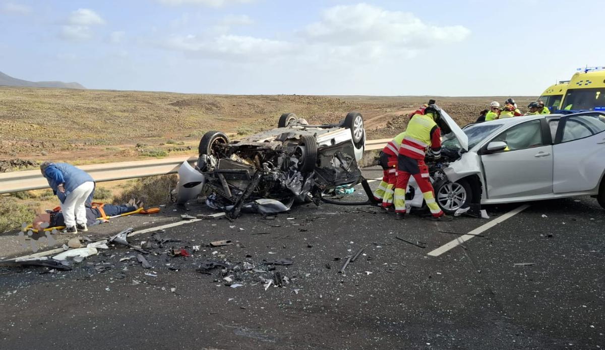 Estado de varios de los vehículos tras el incidente.