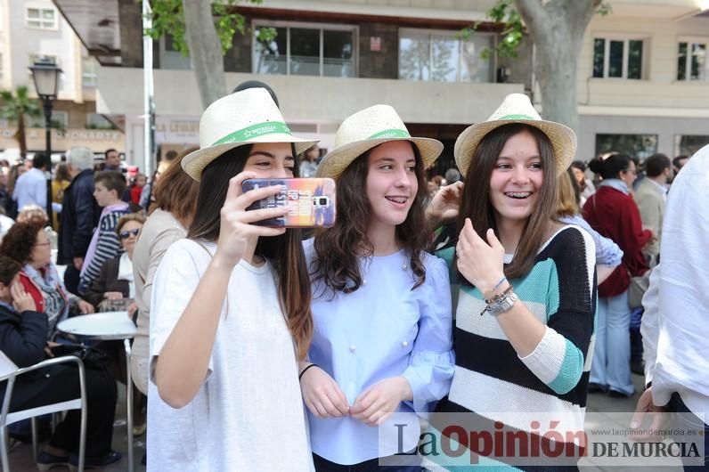 Ambiente sardinero en el Entierro de Día