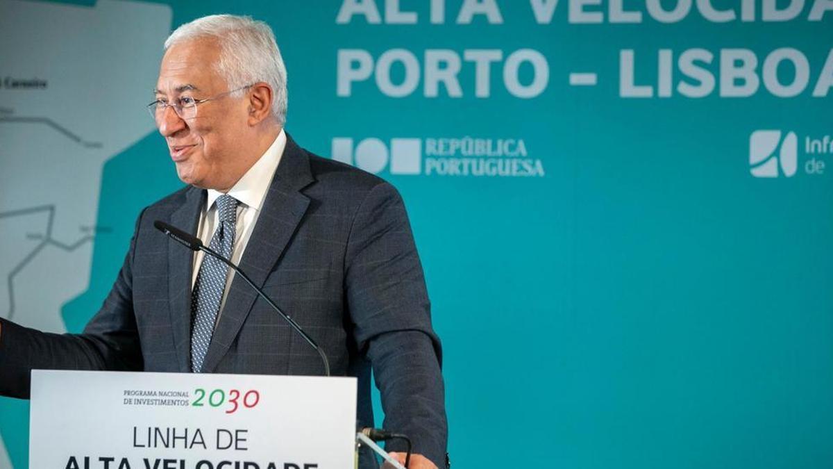 Antonio Costa durante la presentación del primer tramo del AVE.