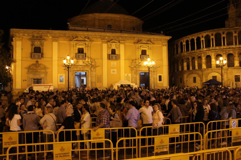 Noche del Besamano de la Virgen