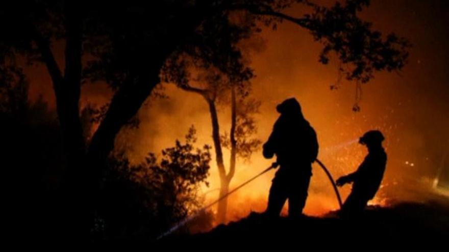 Al menos 38 personas mueren por los incendios que asolan Portugal