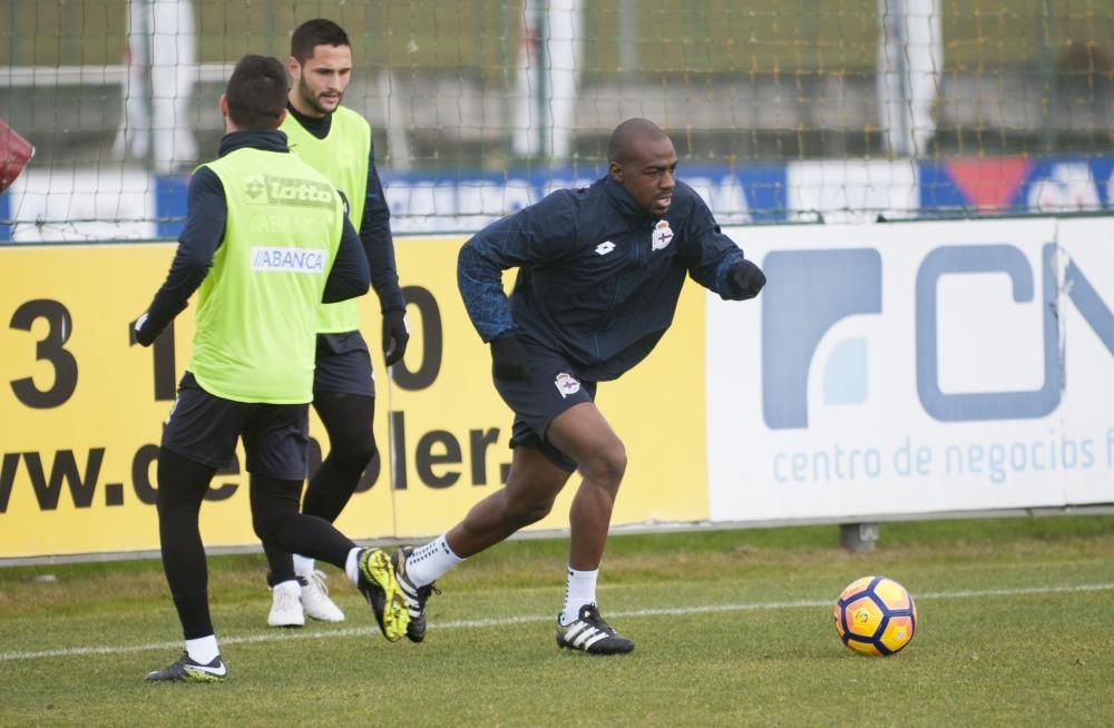 El jugador francés ha entrenado toda la semana al ritmo de sus compañeros. Davy Roef también está entre los escogidoso por el técnico, que ha optado por llevarse a los tres porteros a Eibar.