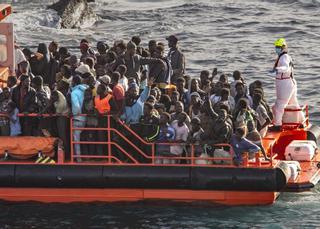 Obispos de Canarias invitarán a León XIV a las islas para conocer la crisis migratoria