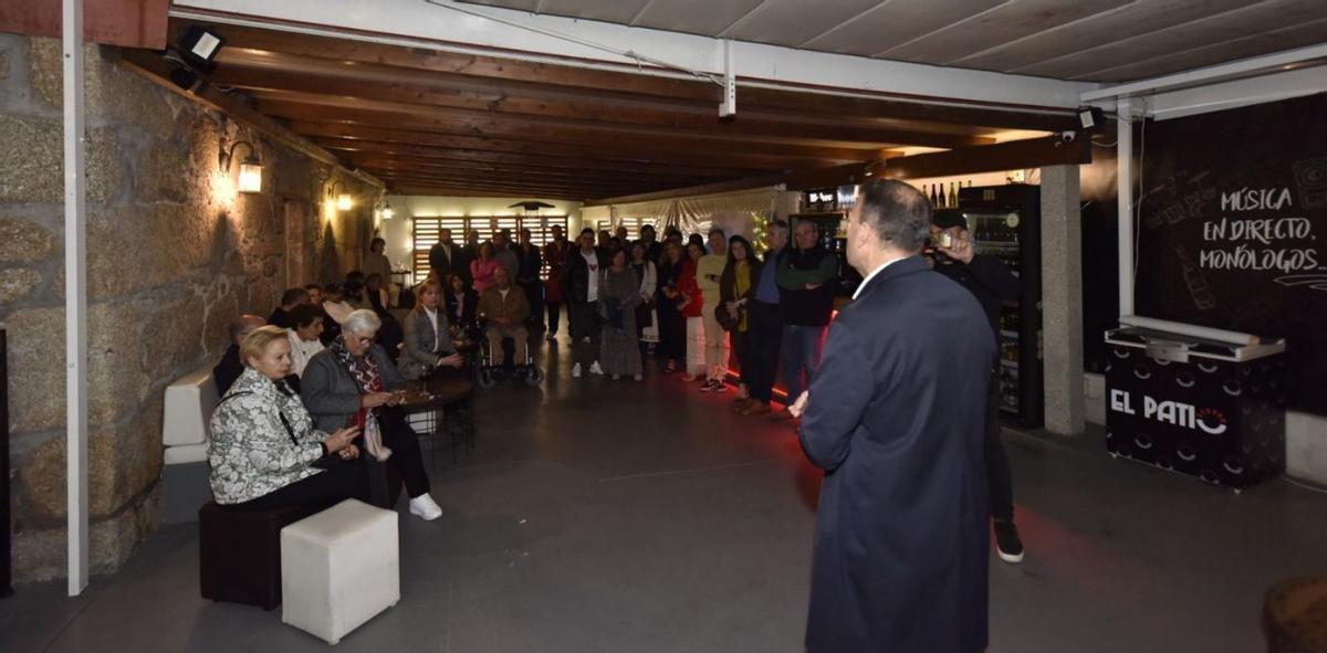 Francisco Iglesias arengó a los suyos en El Patio | FDV