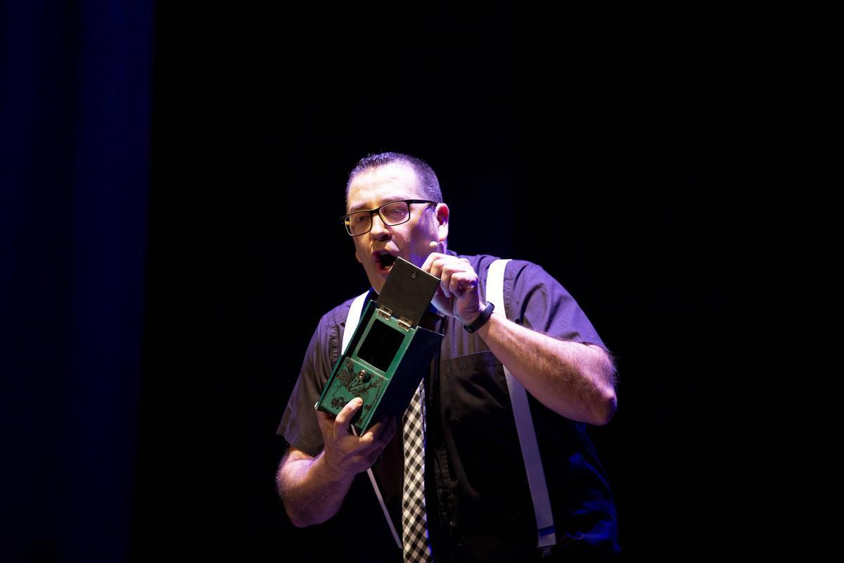 Galería | Finaliza el festival de magia de Cáceres con O Mago Paco Galería | Finaliza el festival de magia de Cáceres con O Mago Paco