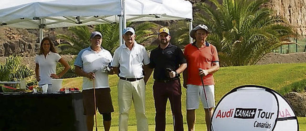 En la imagen, de izquierda a derecha, Luis Rodríguez, Alberto Escobar, Gabriel Hidalgo y Hatem Jamil en el tee del 10.