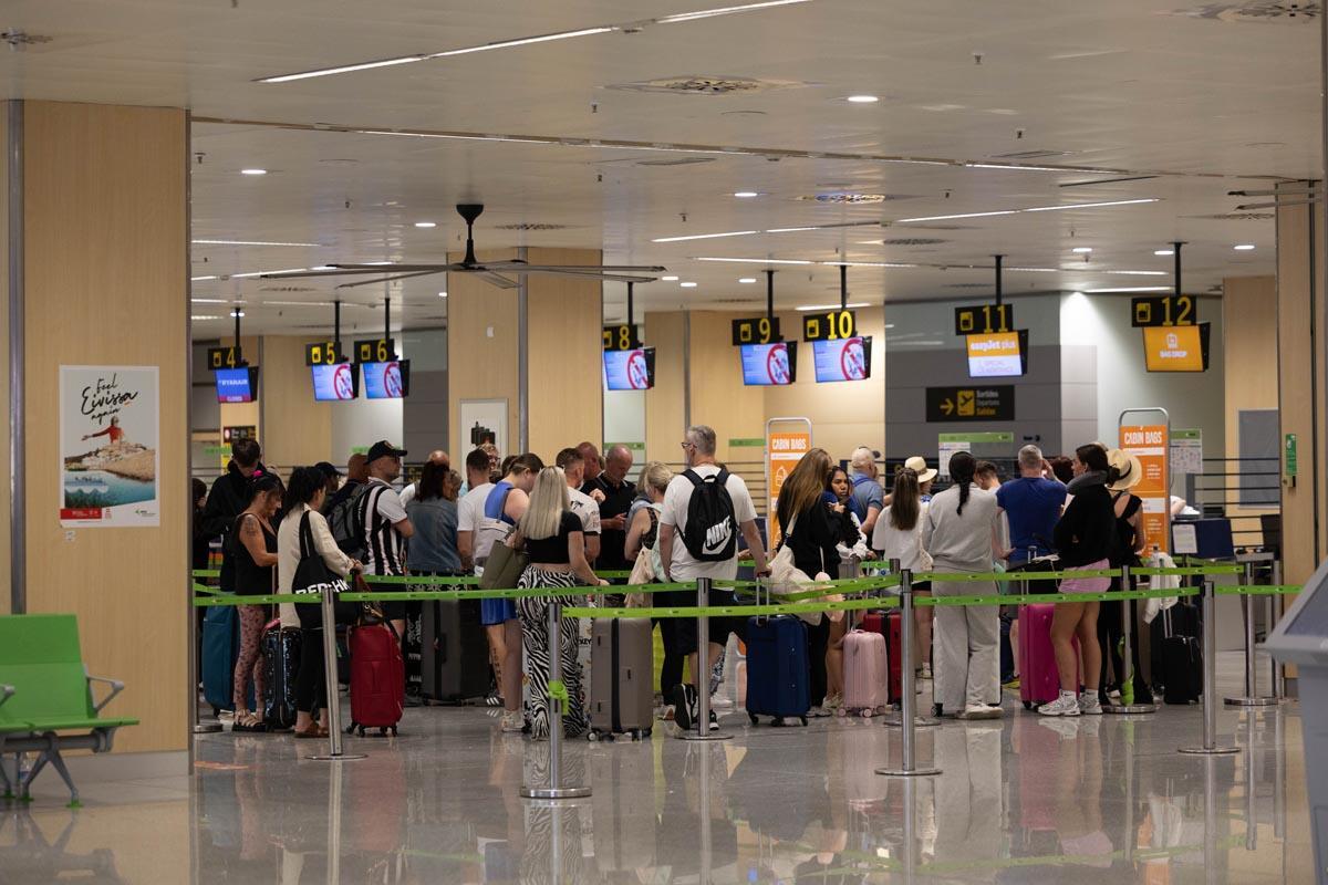 Así es un día en el aeropuerto de Ibiza Así es un día en el aeropuerto de Ibiza