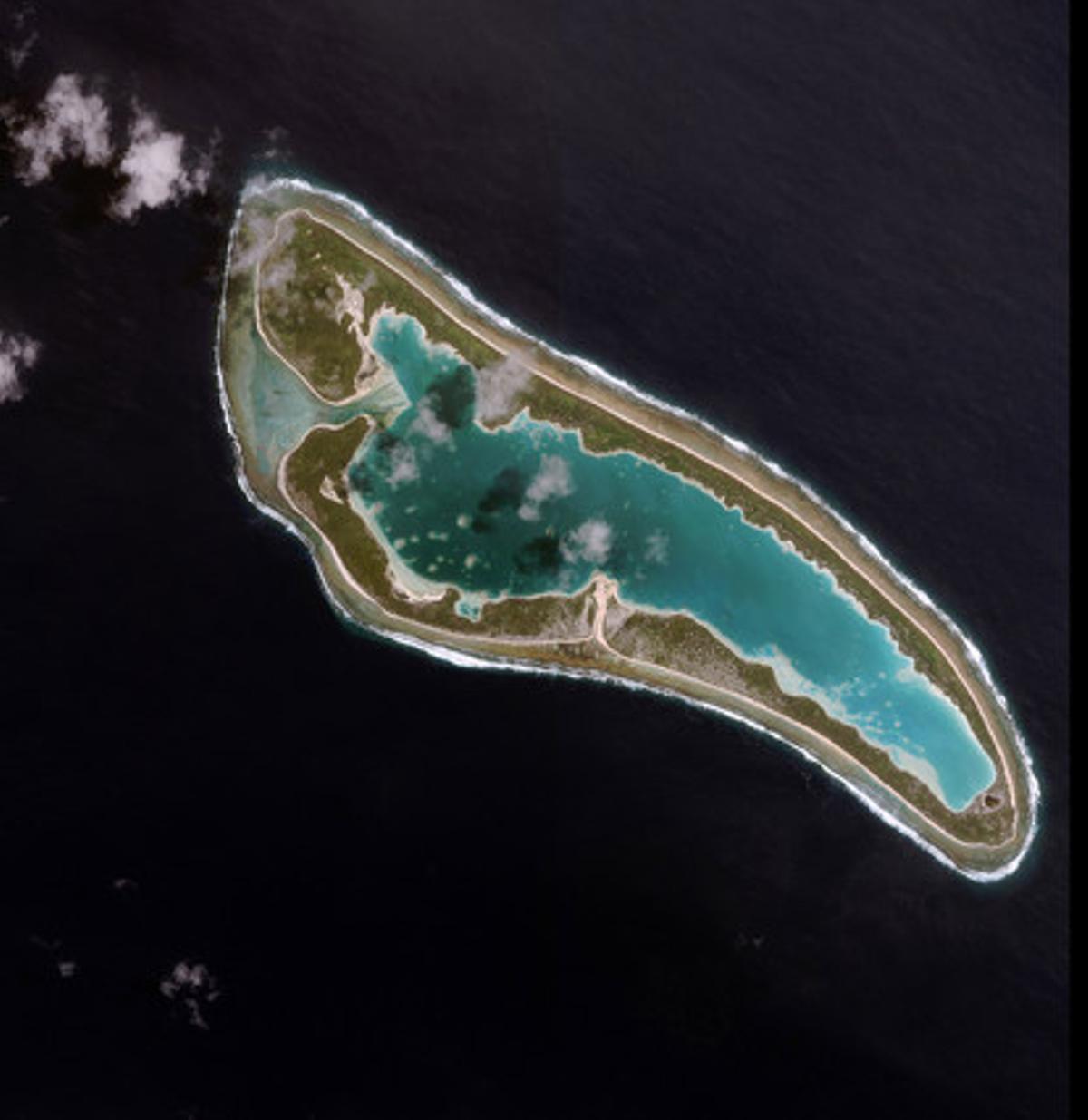 L’illa de Nikumaroro, de la república de Kiribati. L’illa de Nikumaroro, de la república de Kiribati.